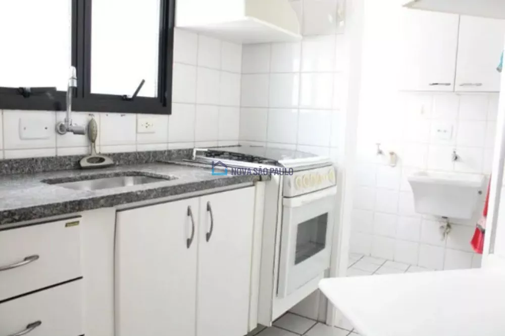 Apartamento à venda com 1 quarto, 60m² - Foto 4