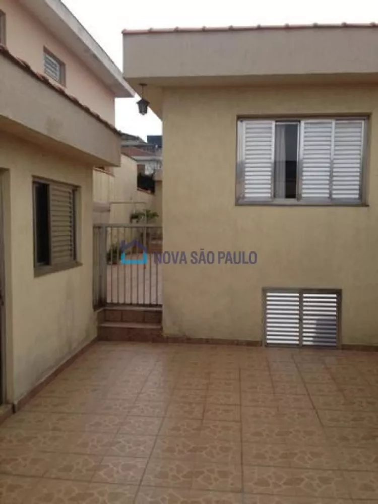 Casa à venda com 3 quartos, 143m² - Foto 1