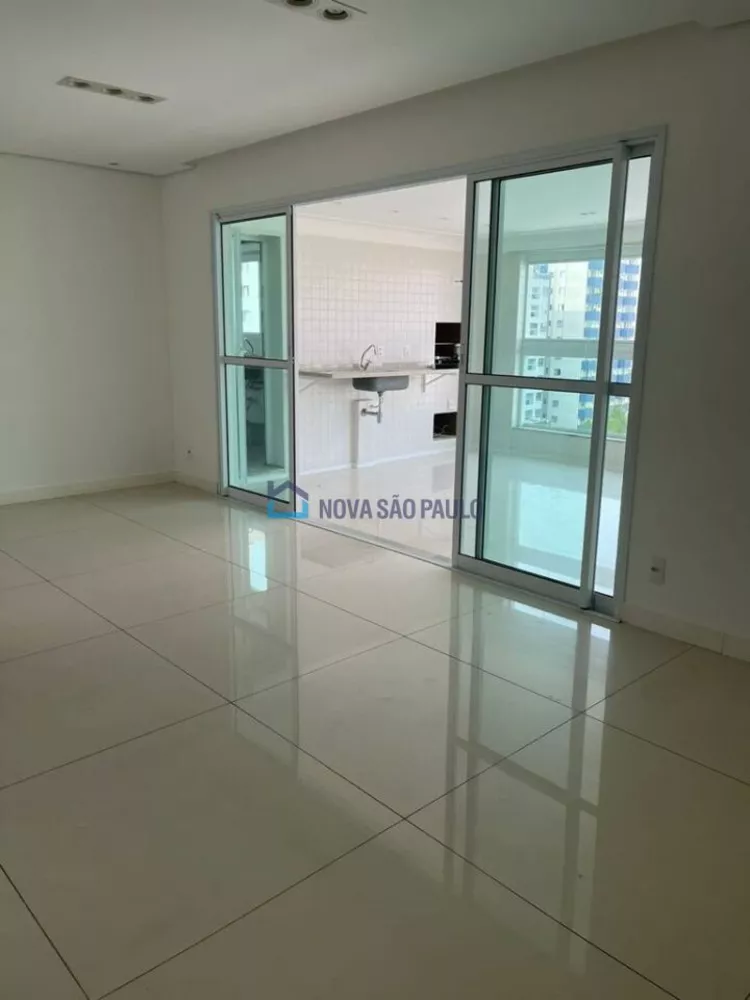 Apartamento à venda com 3 quartos, 135m² - Foto 3