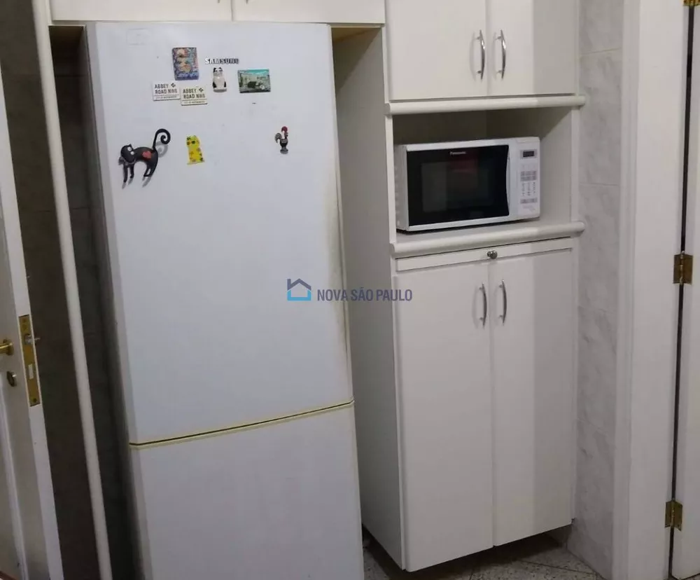 Apartamento à venda com 4 quartos, 198m² - Foto 4