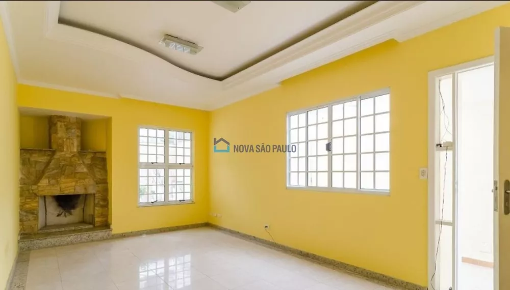 Casa para alugar com 4 quartos, 400m² - Foto 1