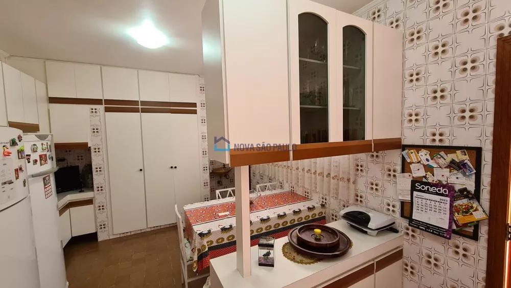 Casa à venda com 3 quartos, 177m² - Foto 8