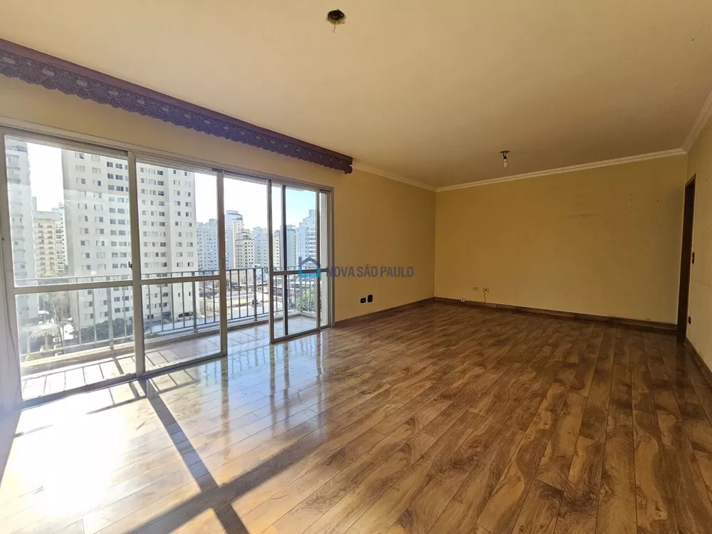 Apartamento à venda com 3 quartos, 115m² - Foto 1