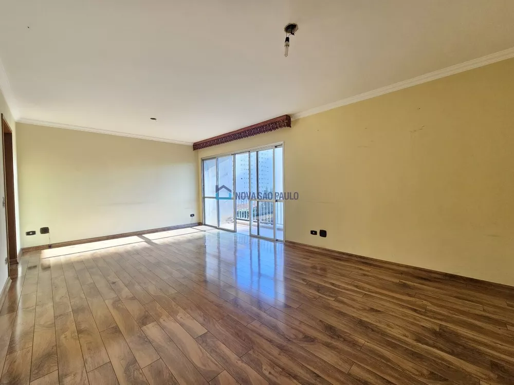 Apartamento à venda com 3 quartos, 115m² - Foto 2