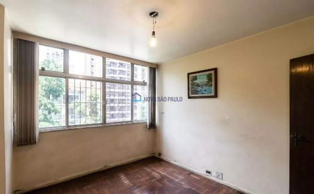 Apartamento à venda com 3 quartos, 131m² - Foto 2