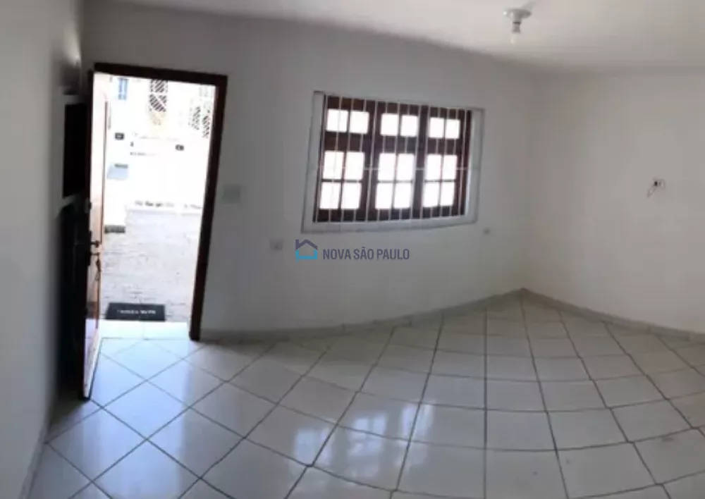 Casa à venda com 3 quartos, 130m² - Foto 1