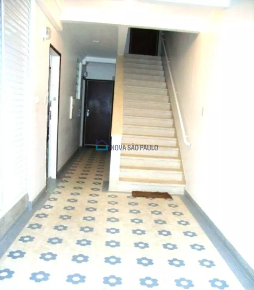 Apartamento à venda com 1 quarto, 44m² - Foto 1