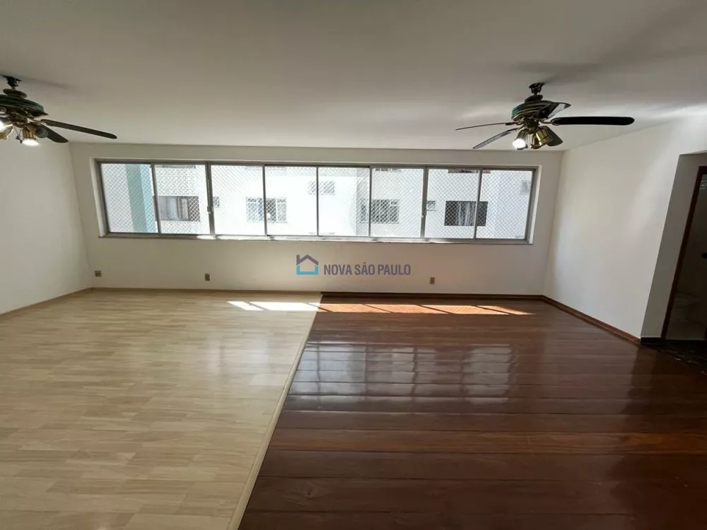 Apartamento à venda com 3 quartos, 198m² - Foto 4