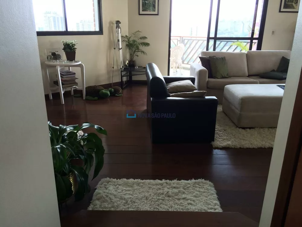 Apartamento à venda com 4 quartos, 216m² - Foto 3