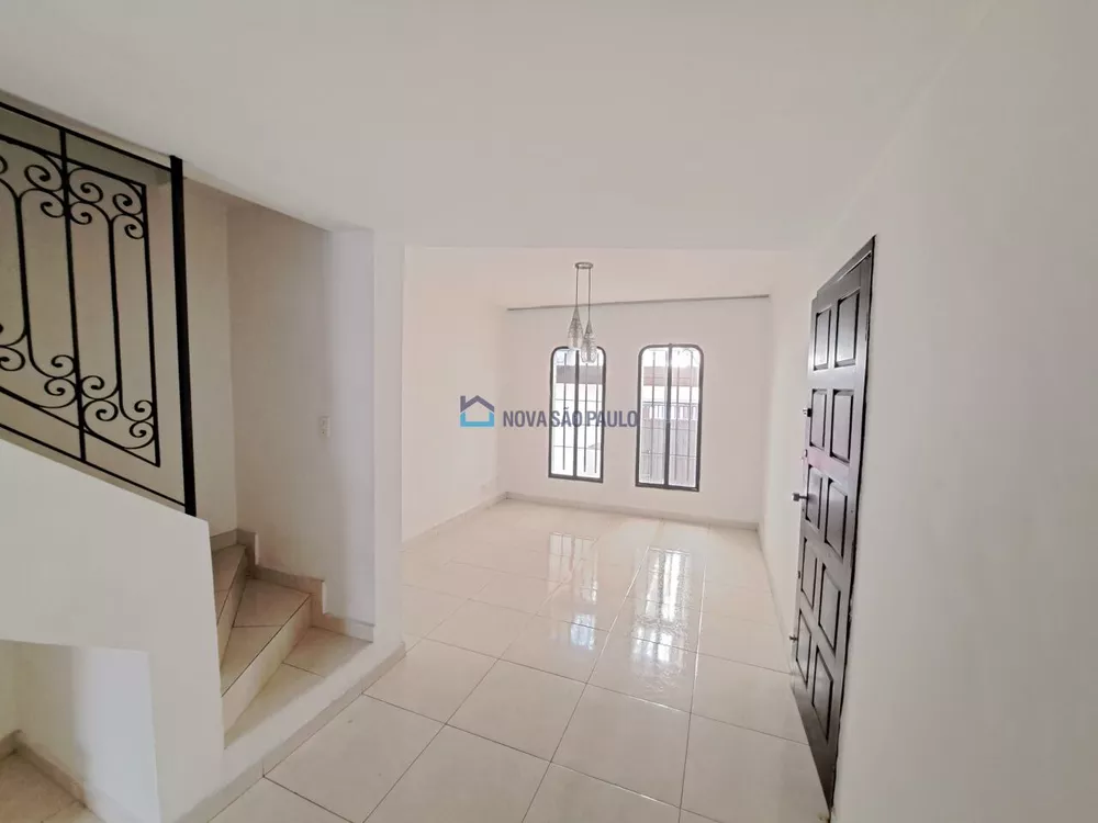 Casa à venda com 2 quartos, 86m² - Foto 1