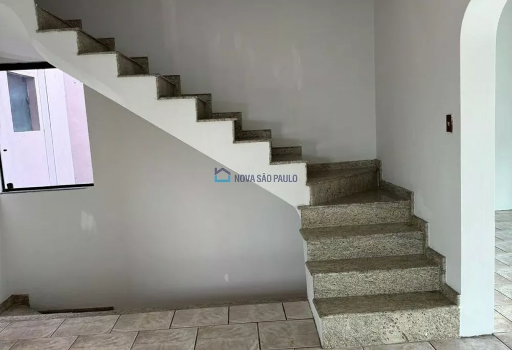 Casa à venda com 4 quartos, 450m² - Foto 3