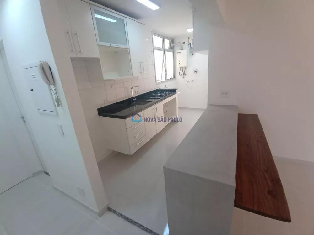 Apartamento à venda com 3 quartos, 65m² - Foto 2