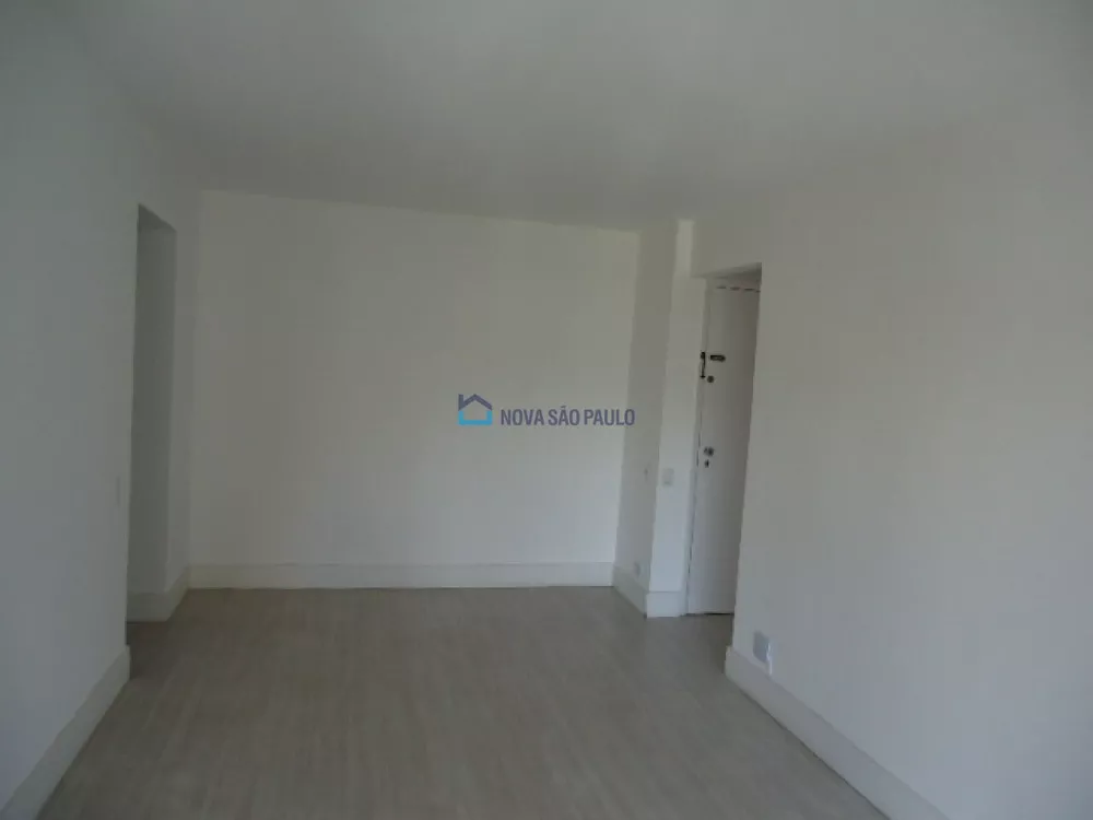 Apartamento à venda com 1 quarto, 45m² - Foto 2