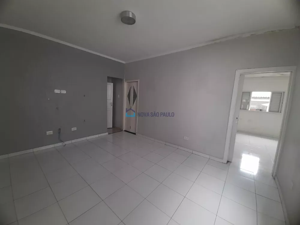 Casa à venda com 2 quartos, 185m² - Foto 2