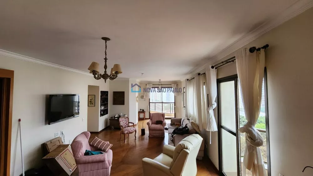 Apartamento à venda com 3 quartos, 178m² - Foto 1