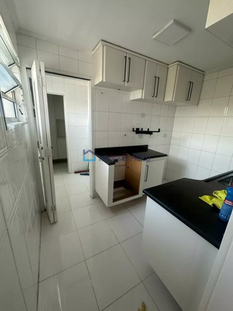 Apartamento para alugar com 2 quartos, 65m² - Foto 4