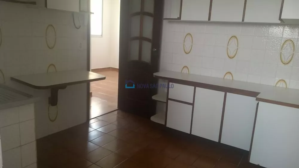 Apartamento à venda com 2 quartos, 62m² - Foto 2