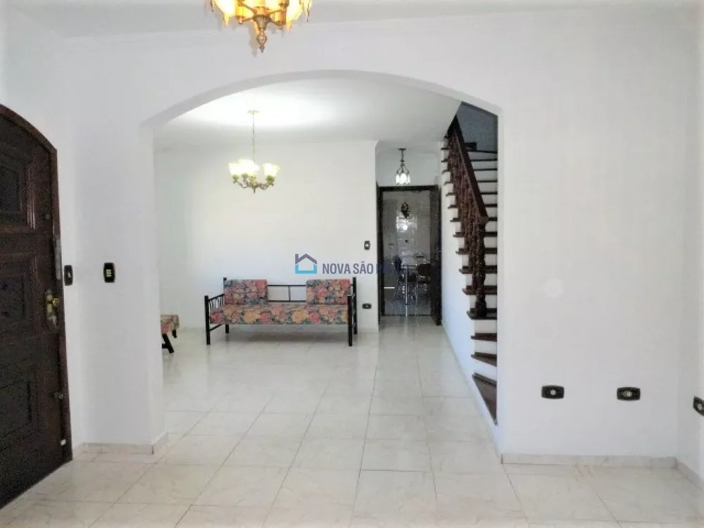 Casa à venda com 3 quartos, 341m² - Foto 4