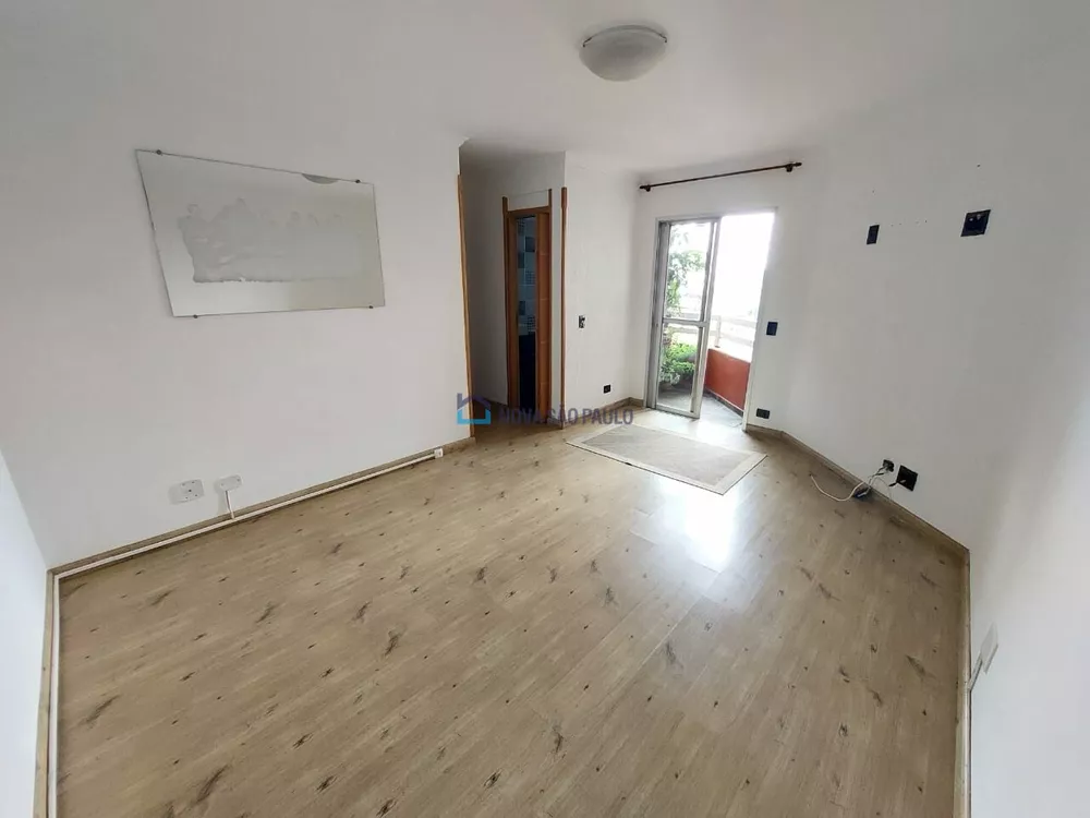 Apartamento à venda com 2 quartos, 64m² - Foto 2