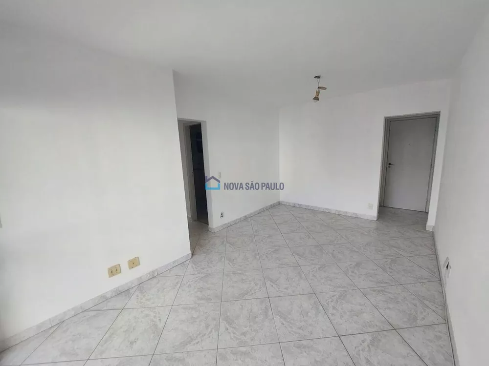 Apartamento à venda com 3 quartos, 73m² - Foto 2