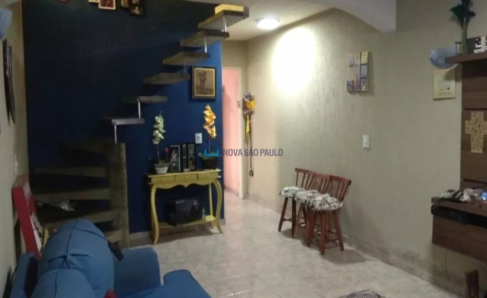 Casa à venda com 4 quartos, 280m² - Foto 1