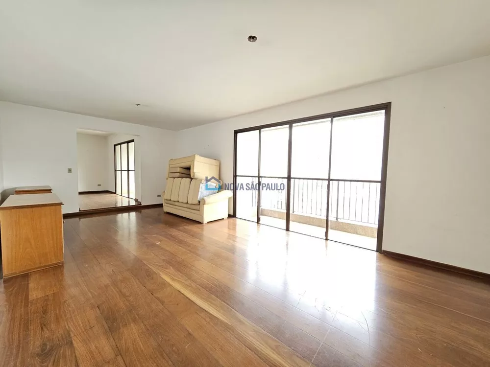 Apartamento à venda com 4 quartos, 220m² - Foto 3