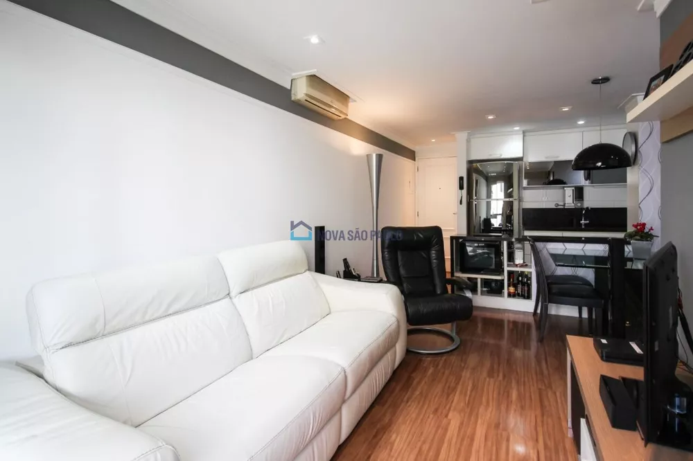 Apartamento à venda com 2 quartos, 60m² - Foto 1