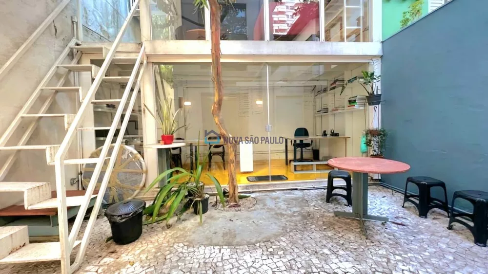 Casa Comercial à venda com 3 quartos, 143m² - Foto 3