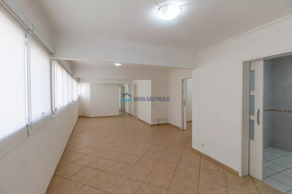 Apartamento para alugar com 3 quartos, 125m² - Foto 1