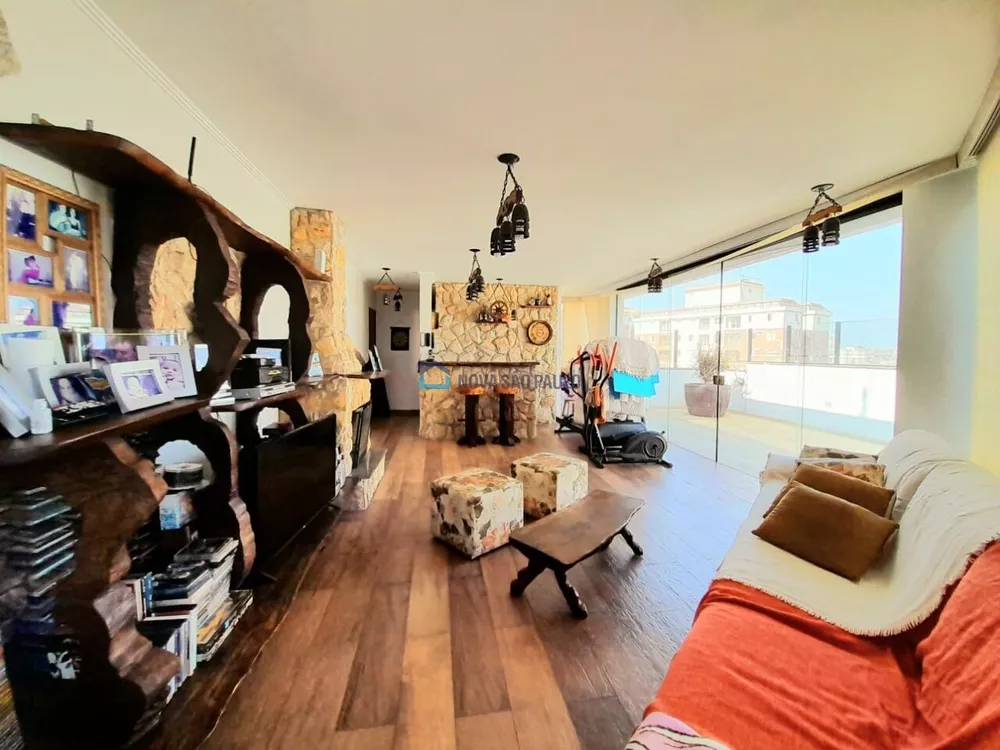 Apartamento à venda com 3 quartos, 220m² - Foto 3