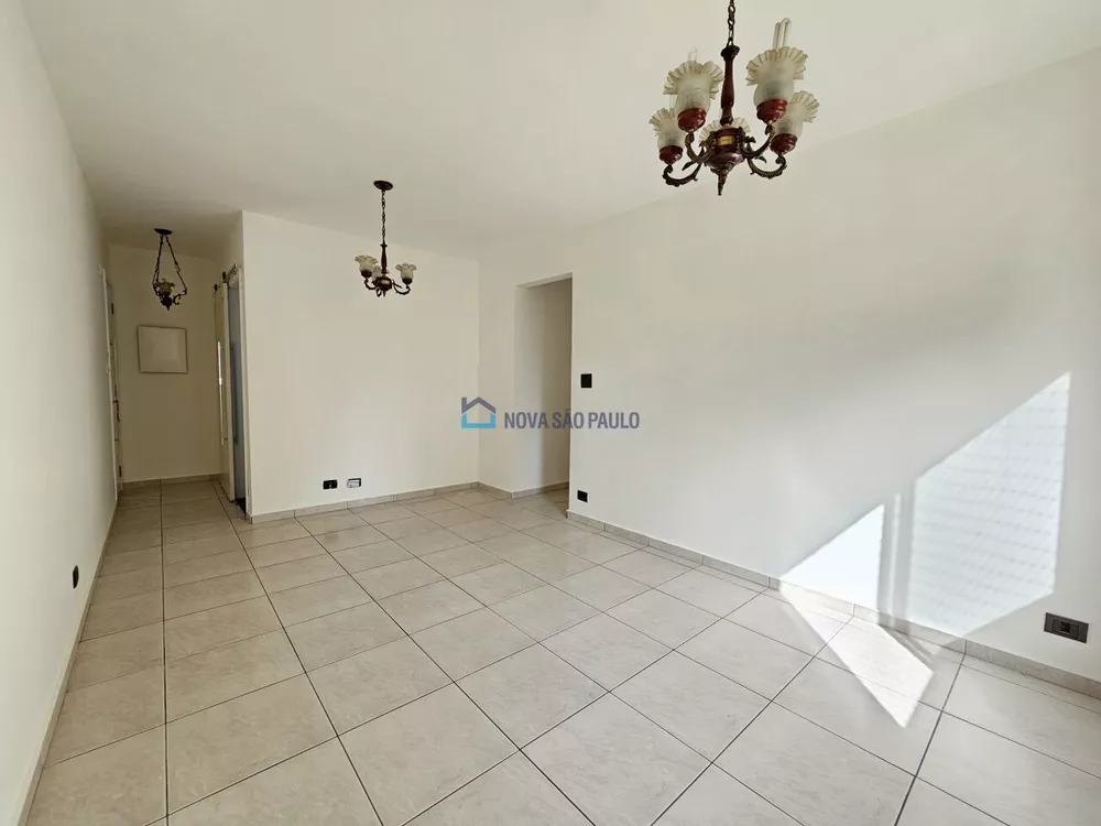 Apartamento à venda com 2 quartos, 75m² - Foto 1