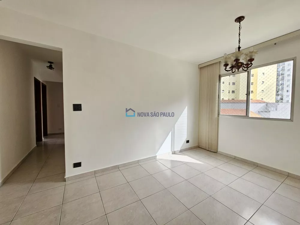 Apartamento à venda com 2 quartos, 75m² - Foto 2