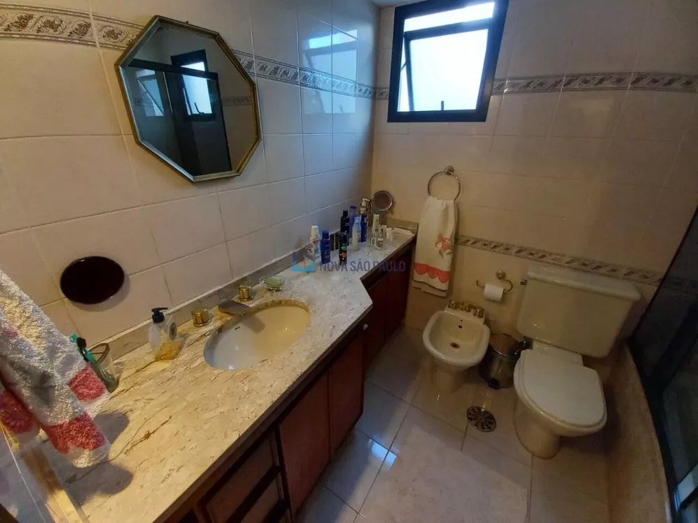 Apartamento à venda com 3 quartos, 180m² - Foto 4