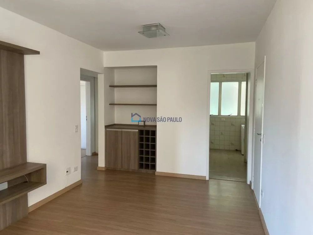 Apartamento à venda com 2 quartos, 69m² - Foto 1