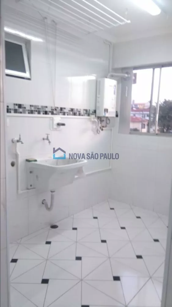 Apartamento à venda com 2 quartos, 64m² - Foto 3