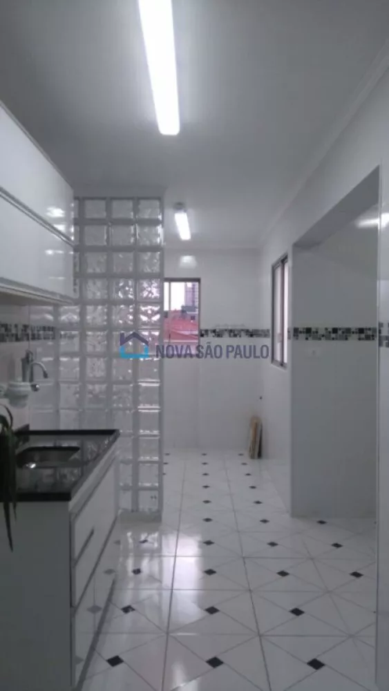 Apartamento à venda com 2 quartos, 64m² - Foto 2