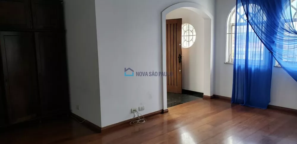 Casa à venda com 4 quartos, 201m² - Foto 3