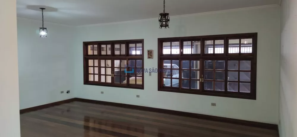 Casa Comercial à venda com 5 quartos, 480m² - Foto 1