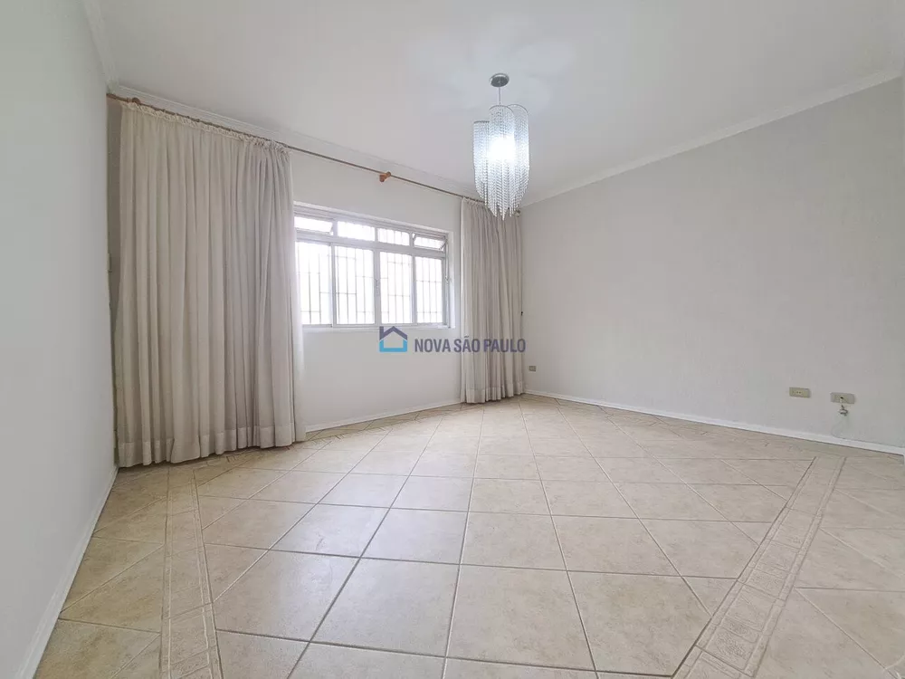 Casa à venda com 2 quartos, 147m² - Foto 1