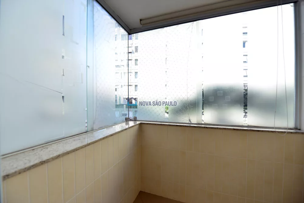 Apartamento à venda com 3 quartos, 225m² - Foto 3