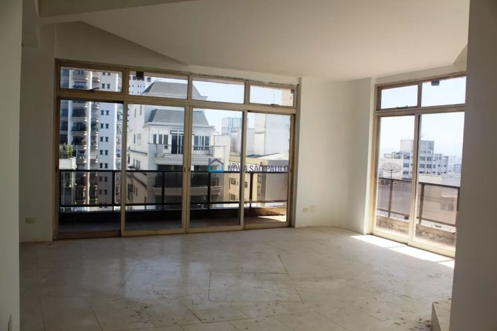 Apartamento à venda com 4 quartos, 642m² - Foto 1