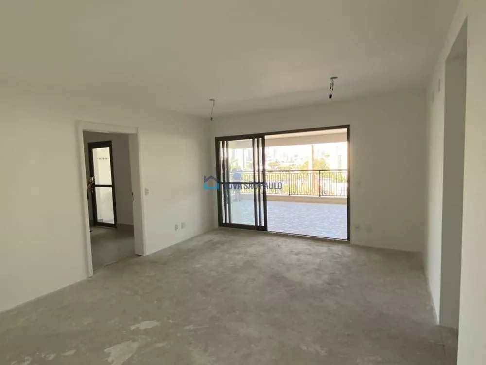 Apartamento à venda com 3 quartos, 147m² - Foto 2