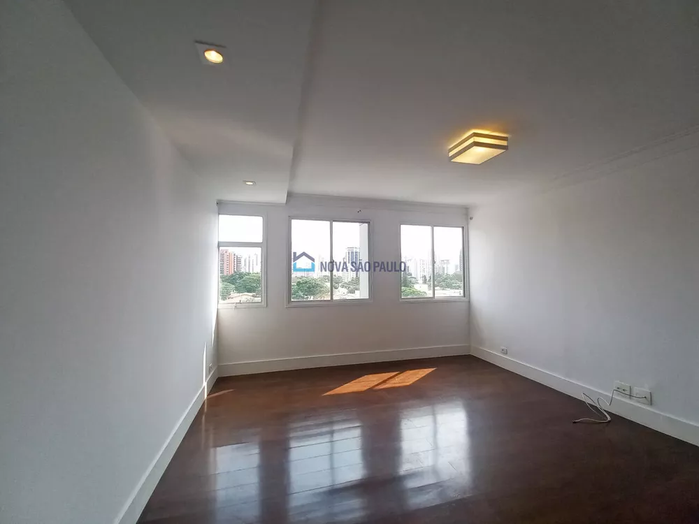 Apartamento à venda com 3 quartos, 140m² - Foto 1