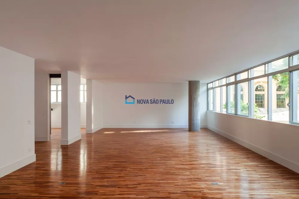 Apartamento à venda com 3 quartos, 271m² - Foto 1