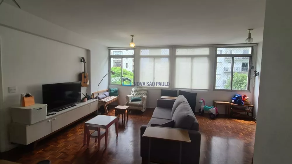 Apartamento à venda com 3 quartos, 107m² - Foto 1