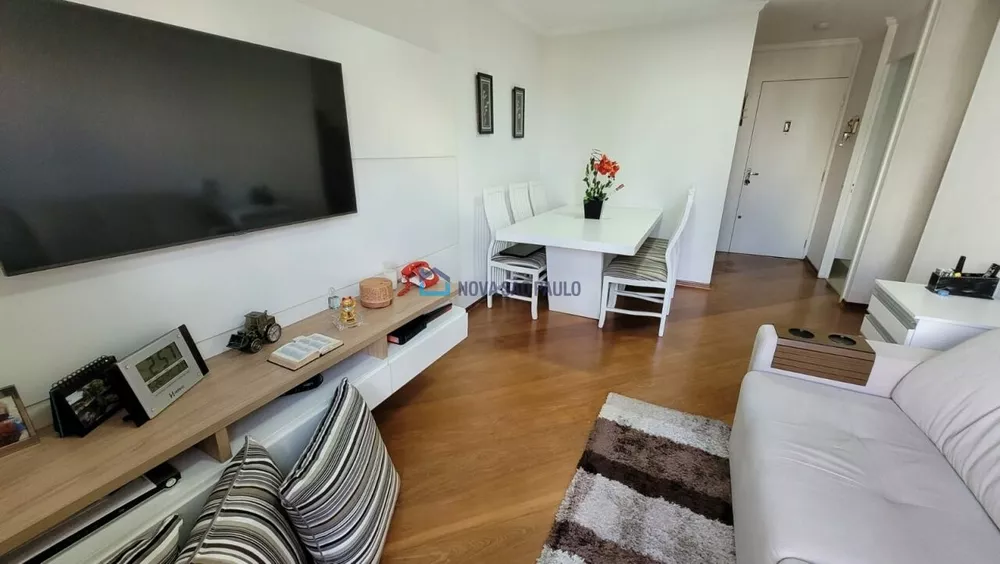 Apartamento à venda com 2 quartos, 63m² - Foto 2