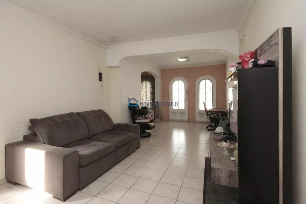 Casa à venda com 4 quartos, 300m² - Foto 2