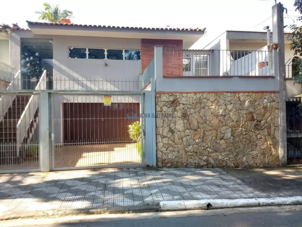 Casa à venda com 4 quartos, 120m² - Foto 1