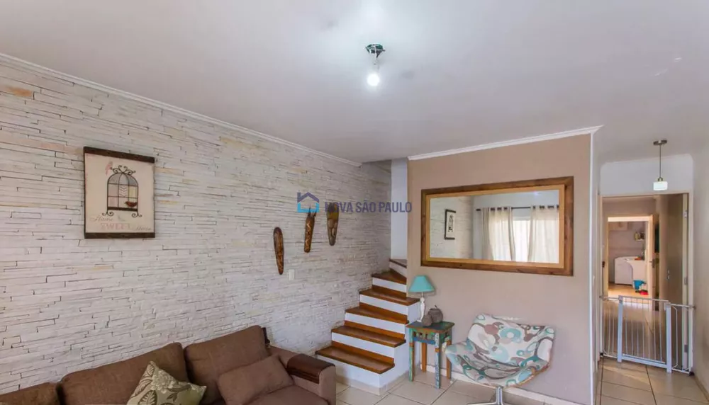 Casa de Vila à venda com 2 quartos, 105m² - Foto 3