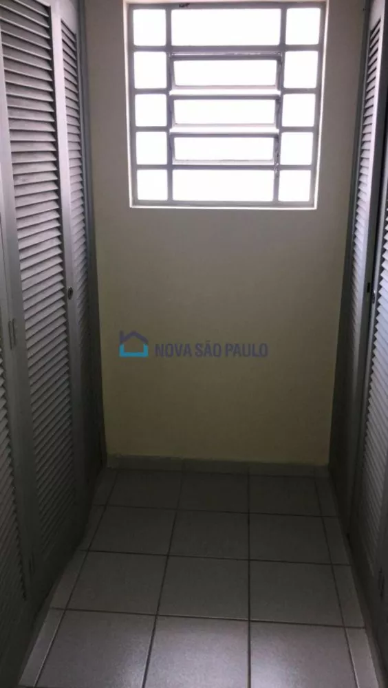 Casa para alugar com 3 quartos, 243m² - Foto 8